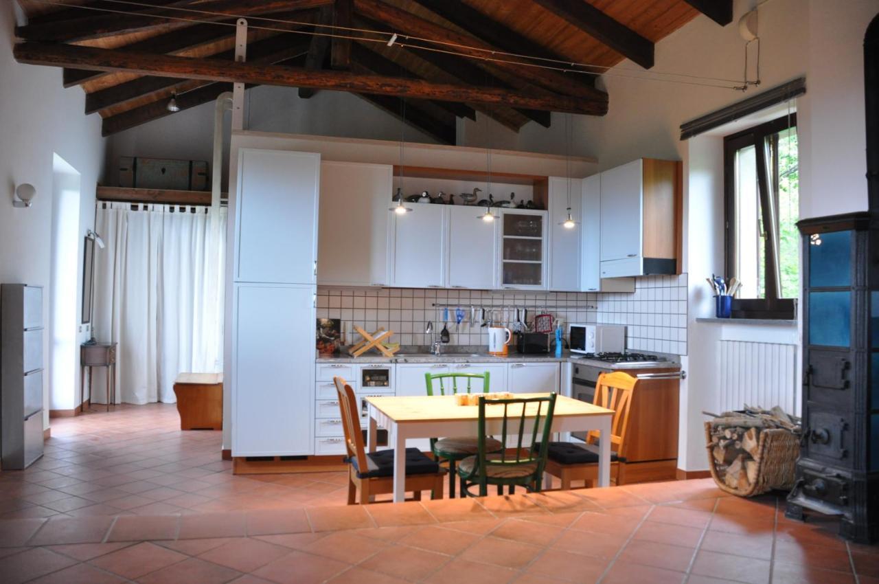 Bed and Breakfast Casa Langa Di Lola Mango Exterior foto