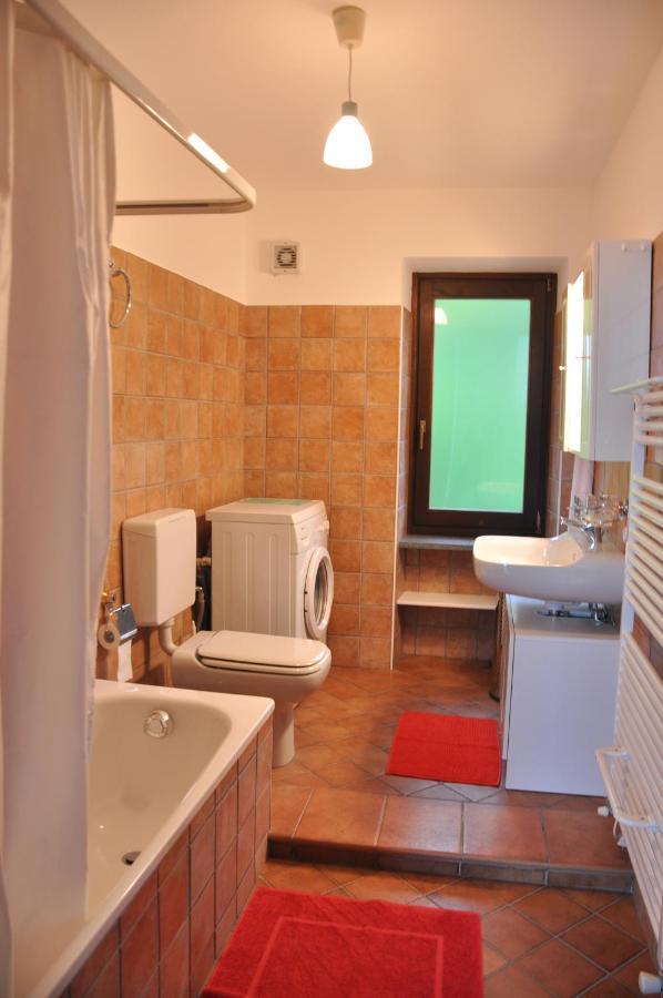 Bed and Breakfast Casa Langa Di Lola Mango Exterior foto